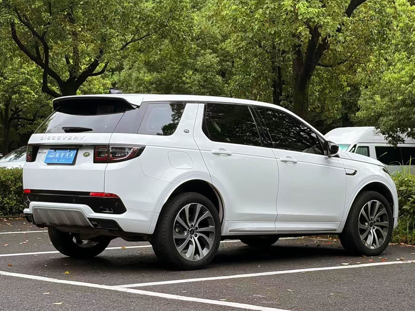 Land Rover Discovery Sport 2024 — Фото 5/15