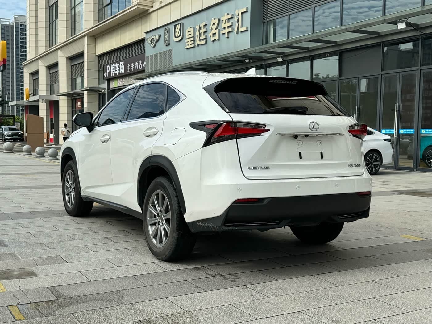 Lexus NX 2017 — Фото 4/9