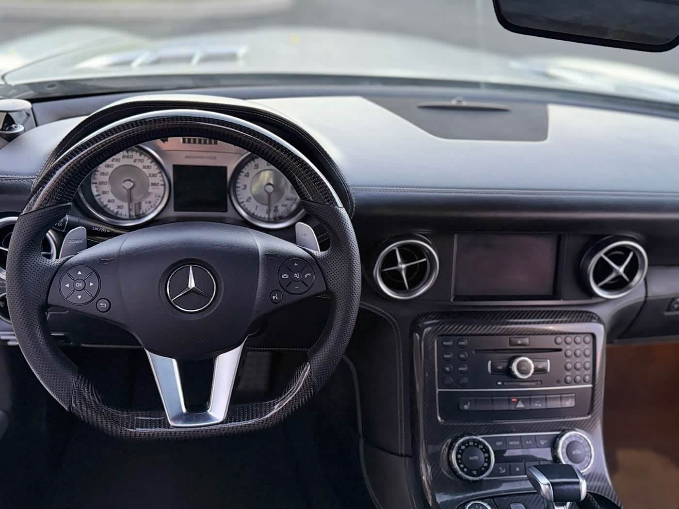 Mercedes-Benz SLS AMG 2013 — Фото 9/12