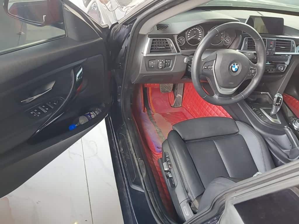 BMW 3 Series GT 2019 — Фото 16/20