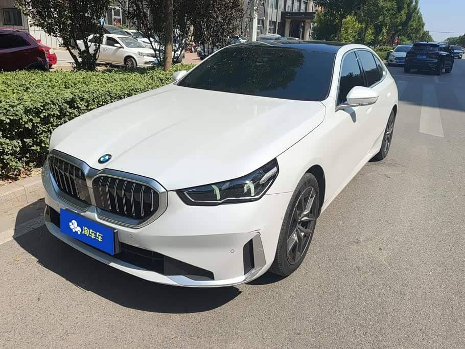 BMW 5 Series, 2025