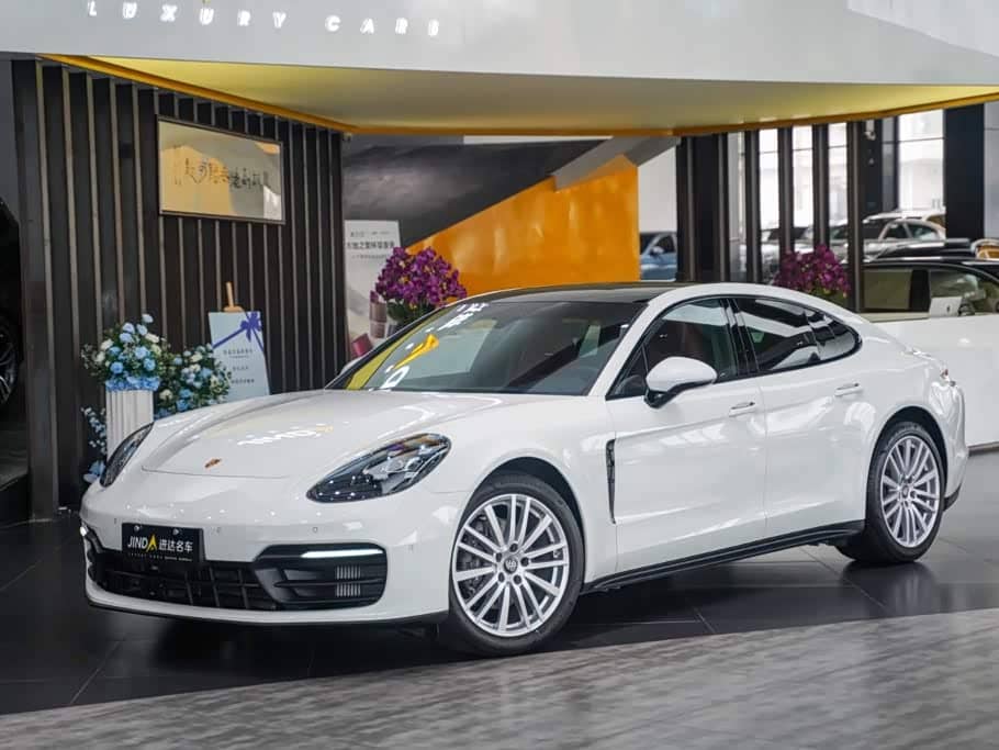 Porsche Panamera, 2023