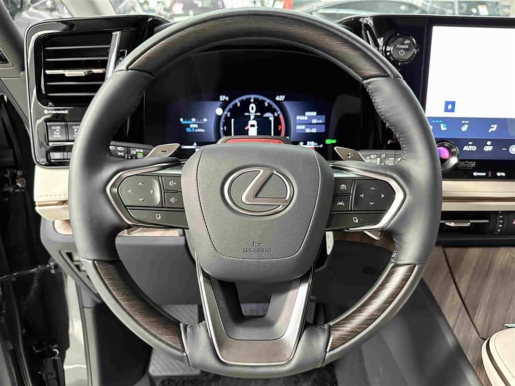 Lexus LM 2026 — Фото 8/20