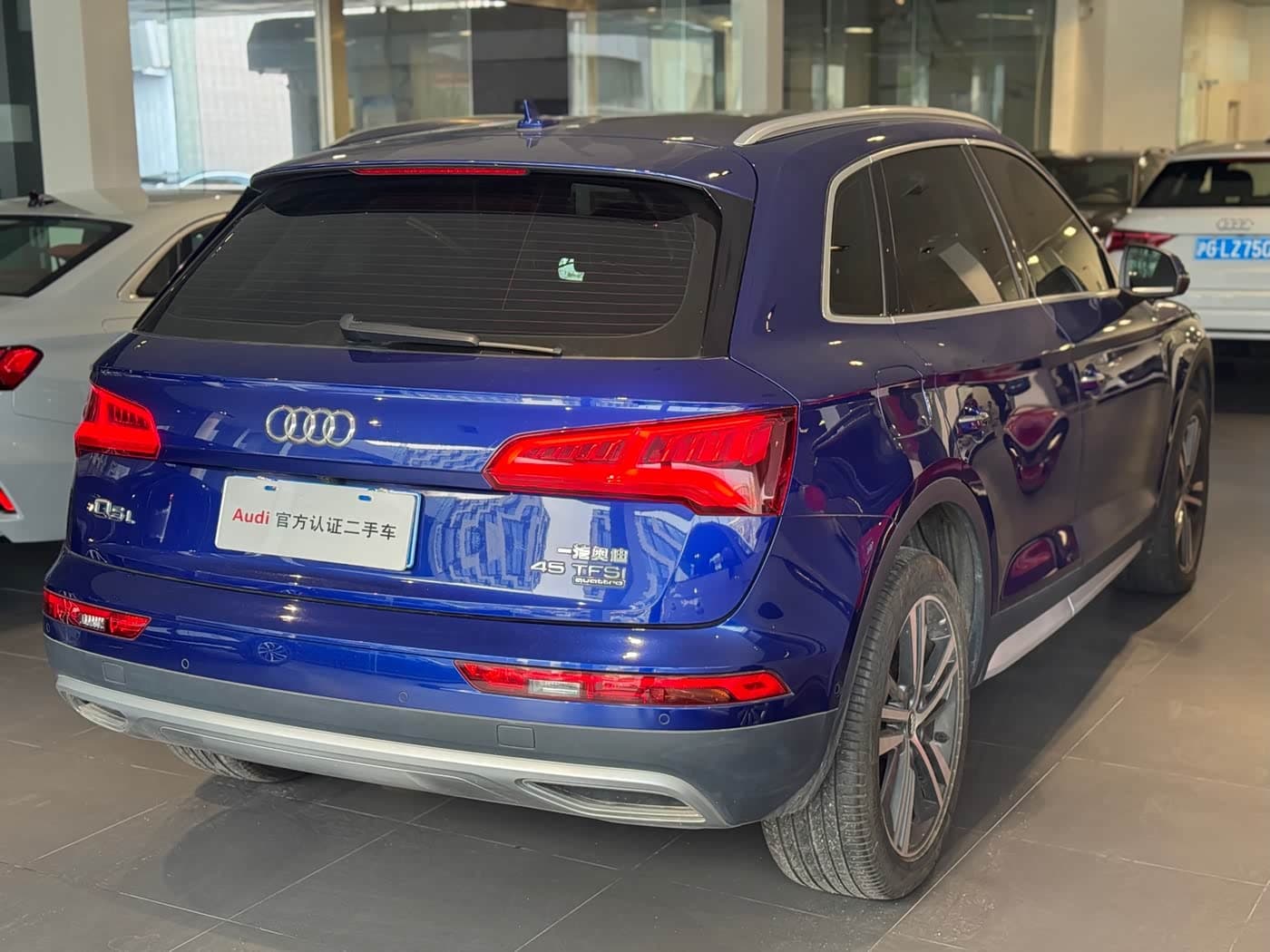 Audi Q5L 2020 — Фото 6/11