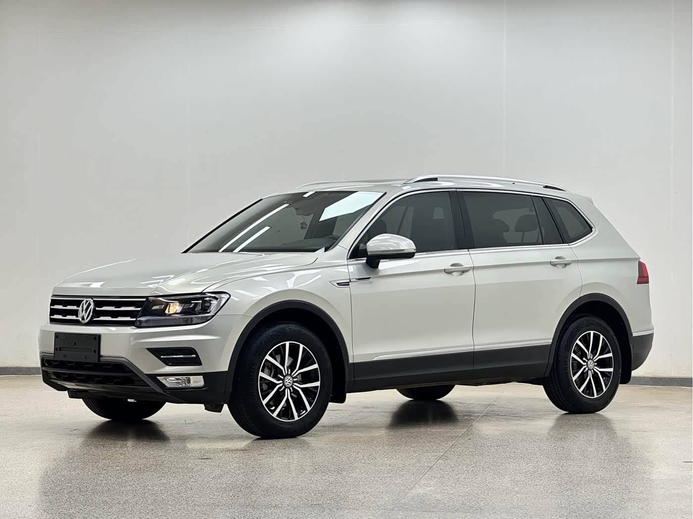 Volkswagen Tiguan L, 2018