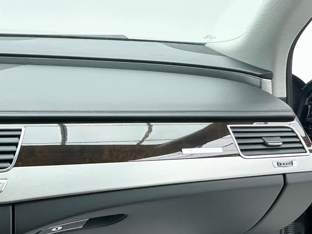 Audi A8 2014 — Фото 17/20