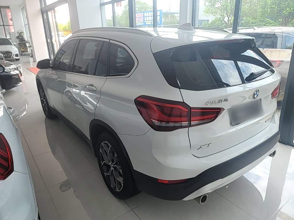 BMW X1 2022 — Фото 5/20