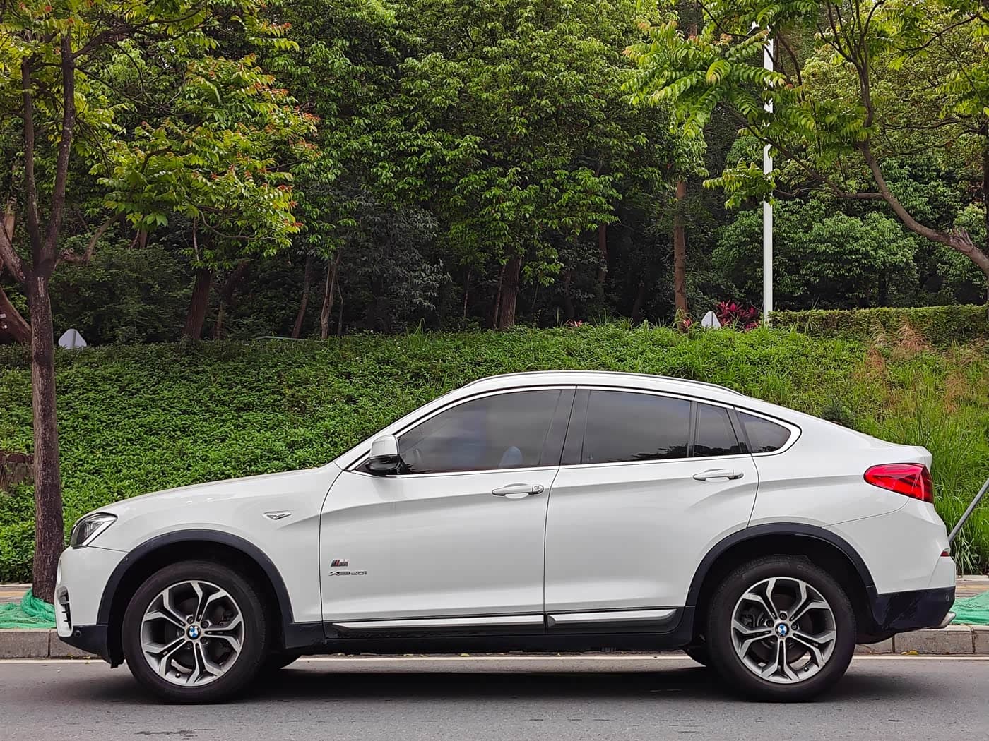 BMW X4 2016 — Фото 4/18