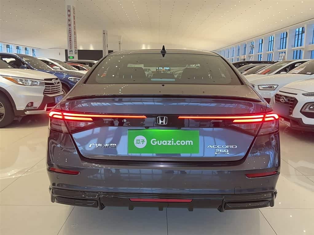Honda Accord 2023 — Фото 13/20