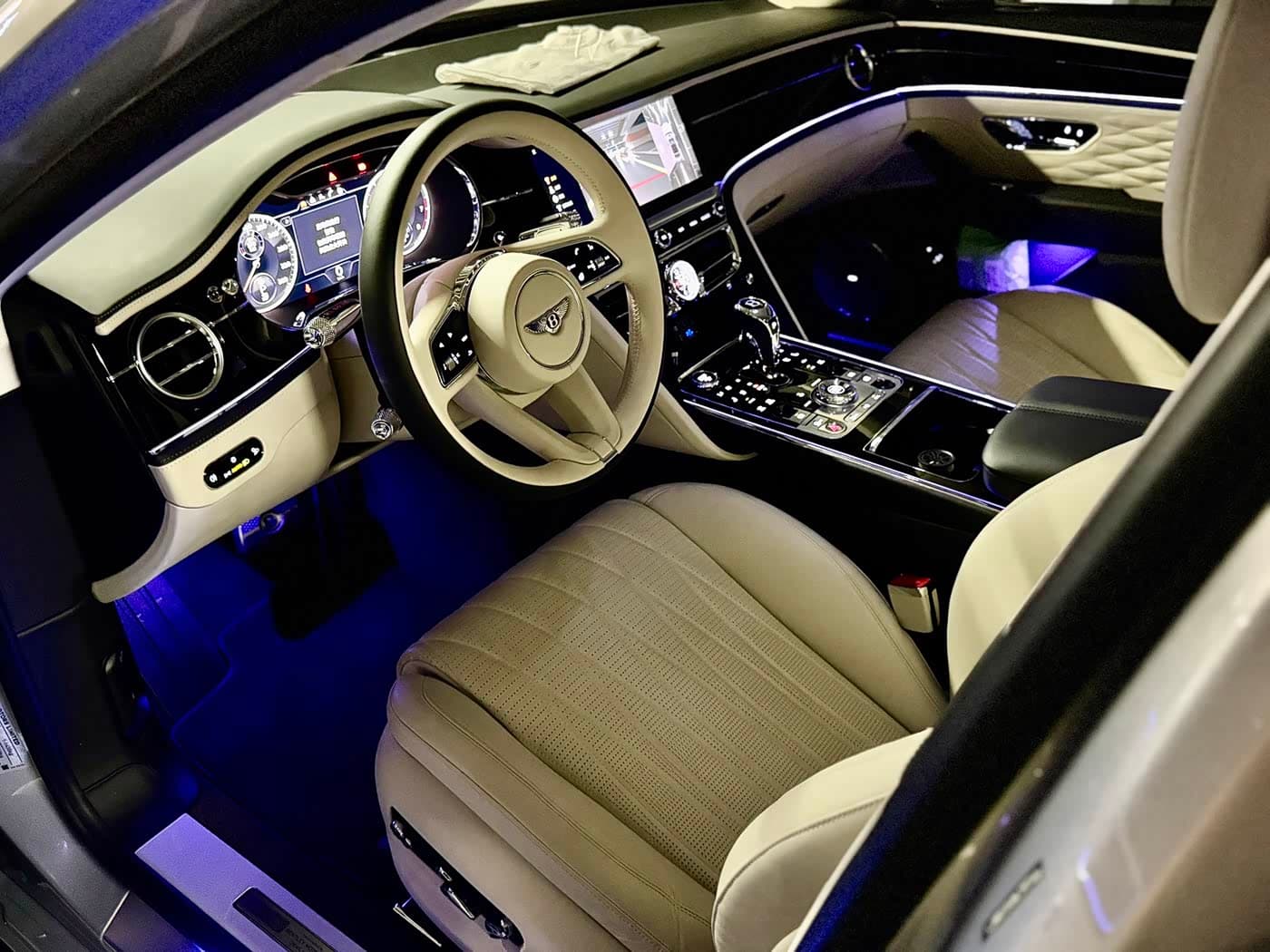 Bentley Flying Spur 2023 — Фото 20/20