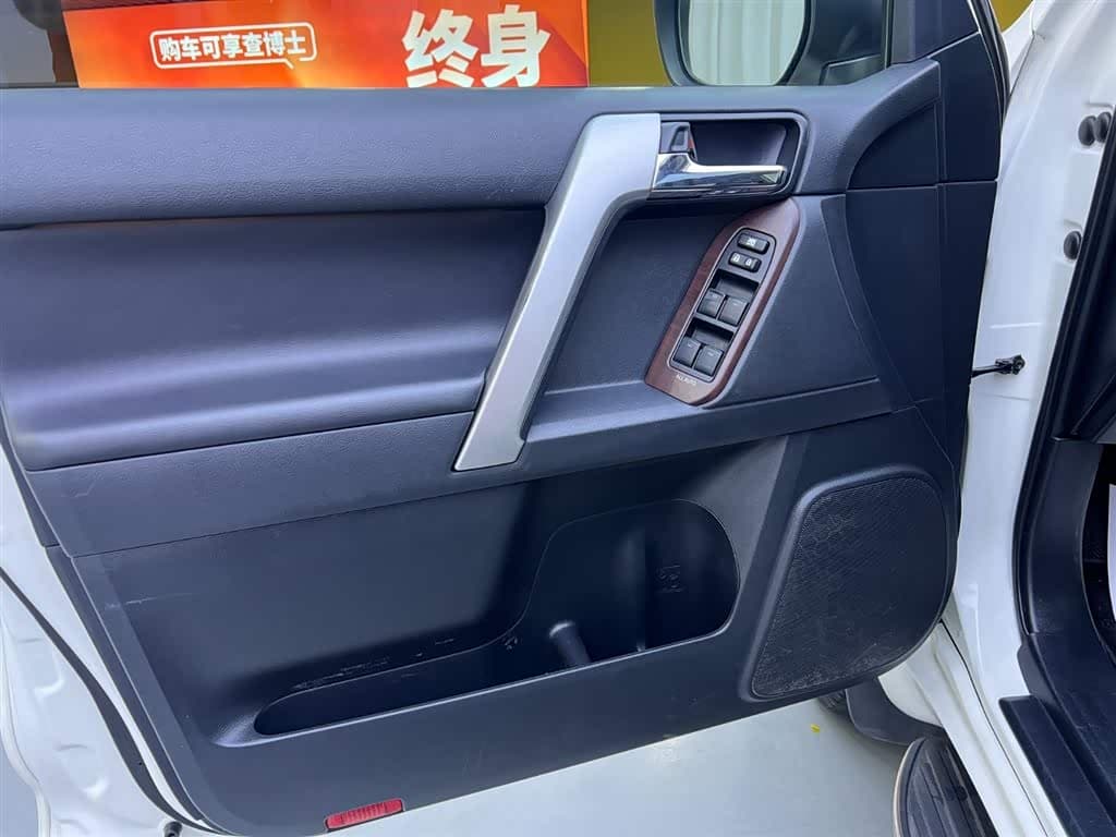 Toyota Prado 2015 — Фото 17/20