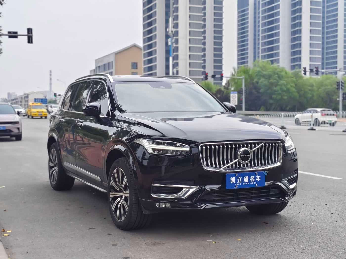 Volvo XC90 2020 — Фото 3/10