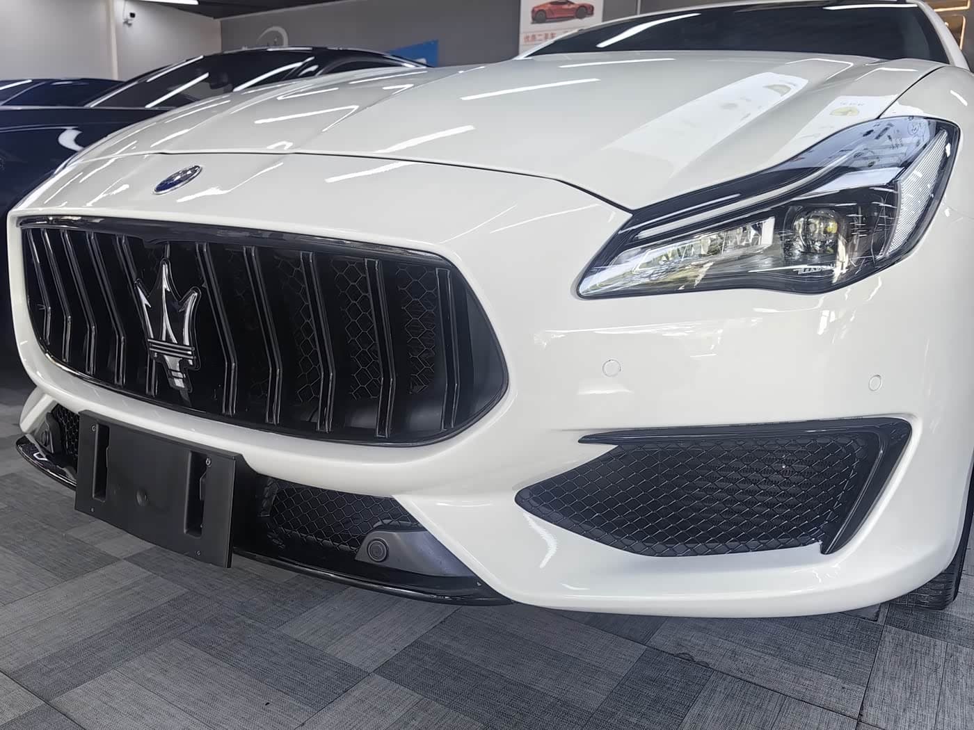 Maserati Quattroporte 2018 — Фото 11/16