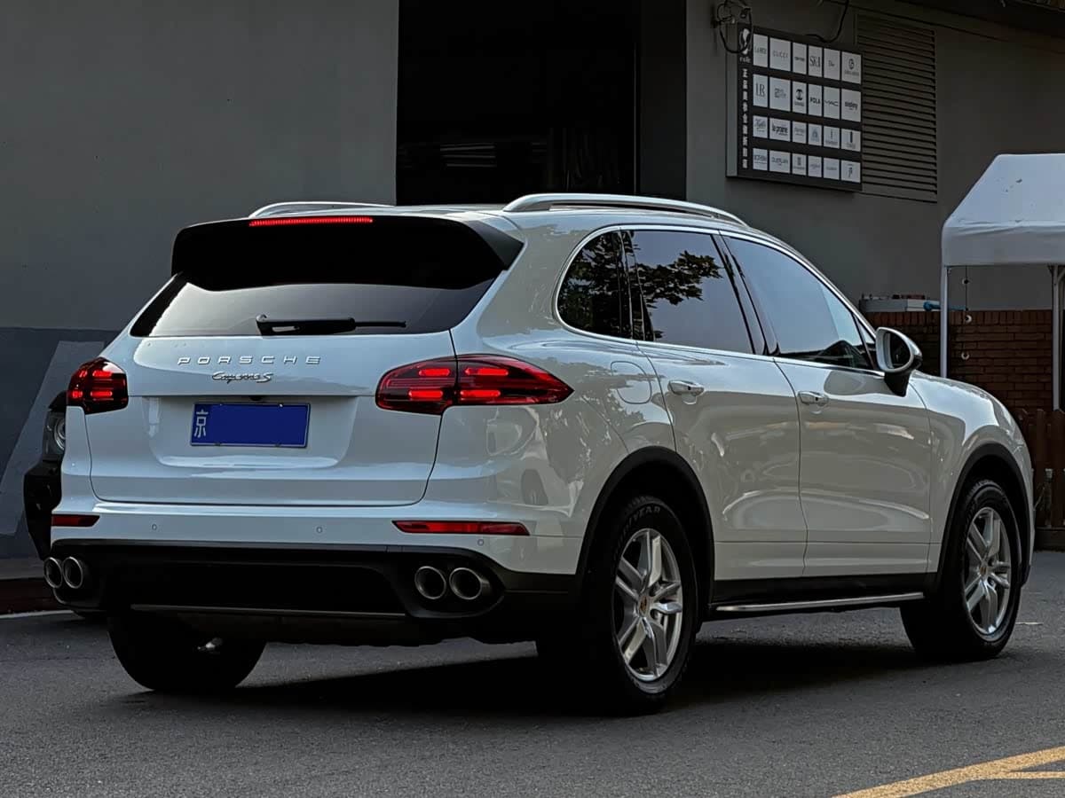 Porsche Cayenne 2016 — Фото 9/9