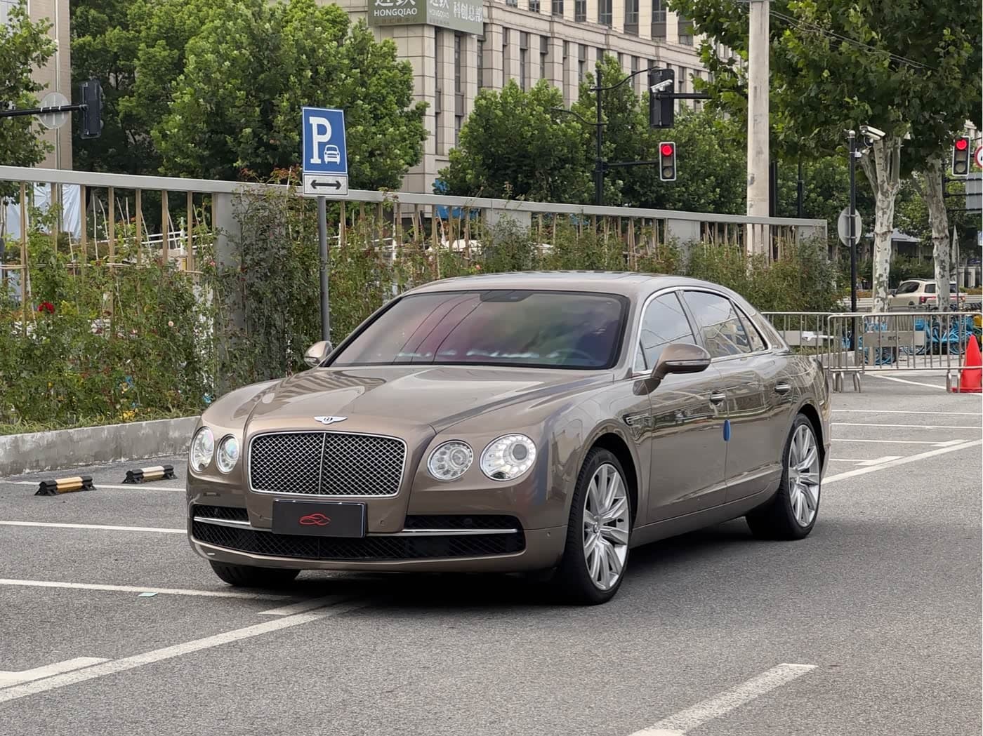 Bentley Flying Spur 2014 — Фото 1/20