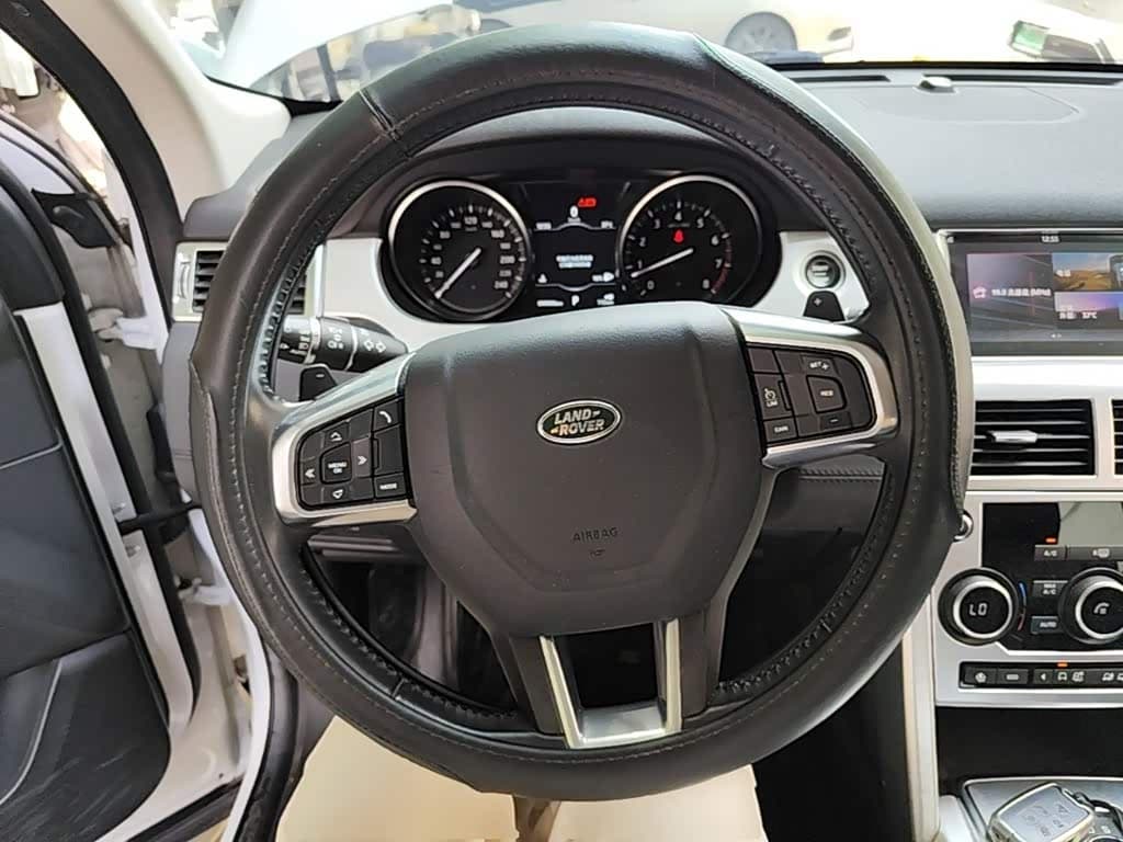 Land Rover Discovery Sport 2018 — Фото 11/20