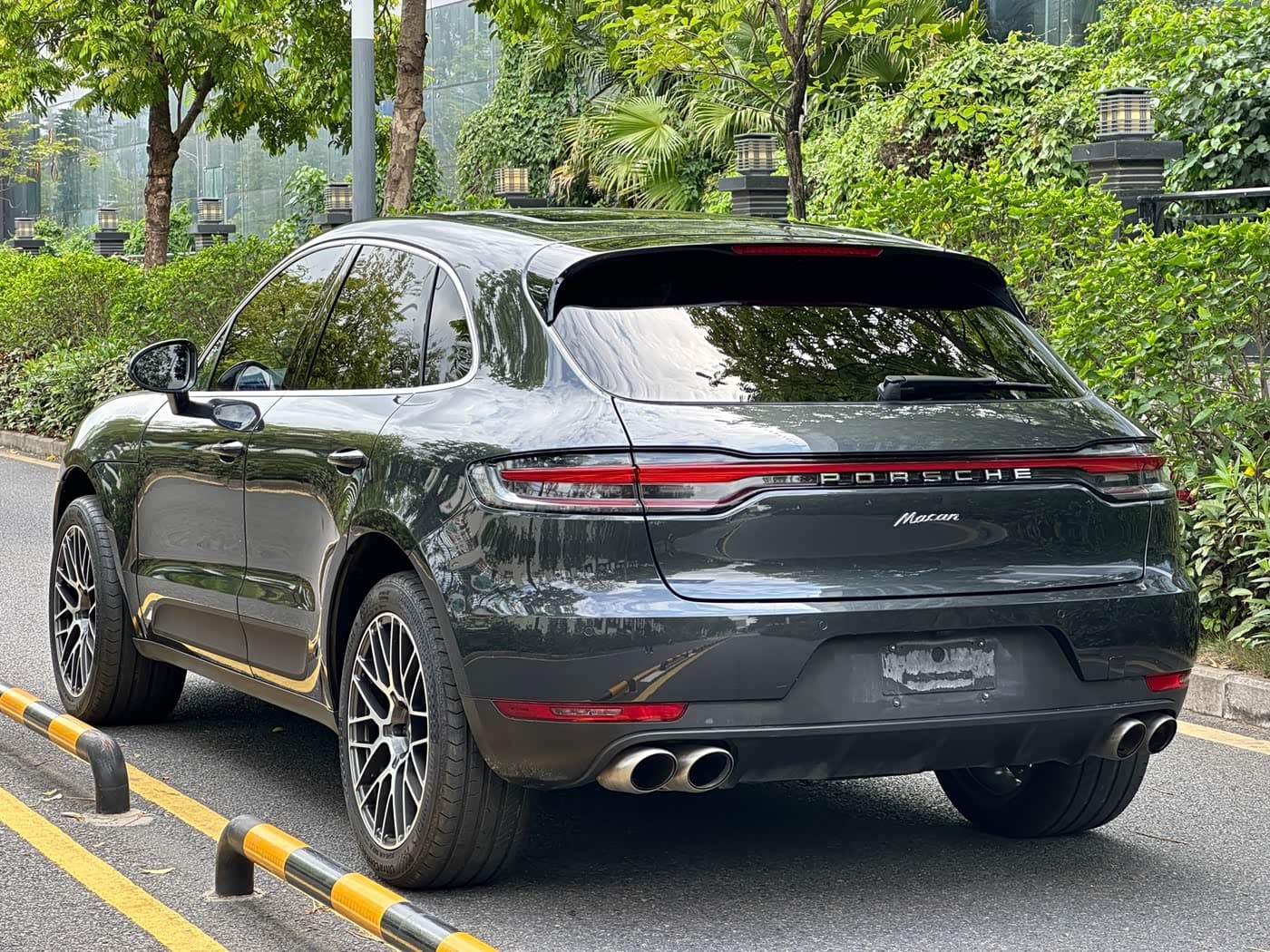 Porsche Macan 2020 — Фото 9/12
