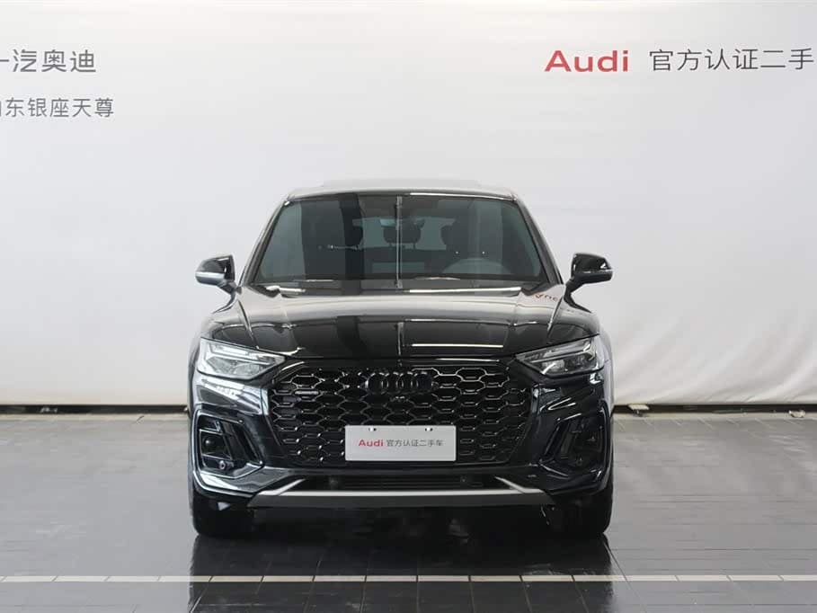 Audi Q5L Sportback 2024 — Фото 2/16