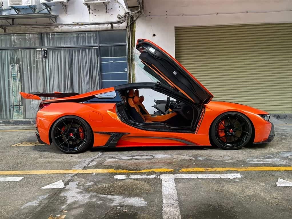BMW i8 2020 — Фото 4/12