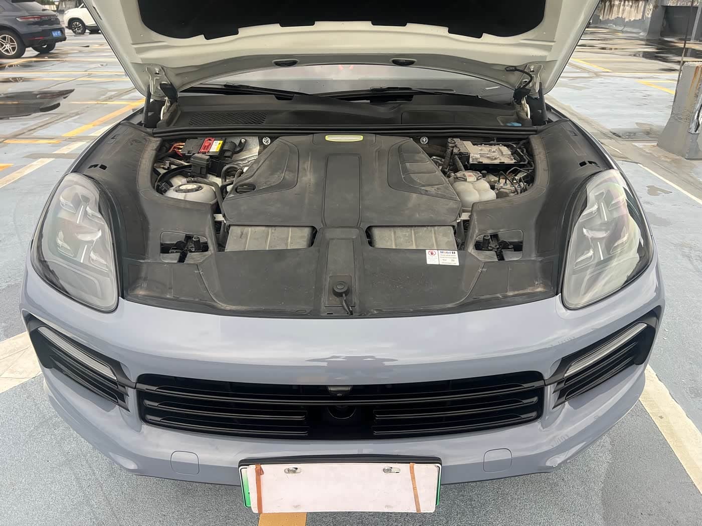 Porsche Cayenne New Energy 2019 — Фото 18/19