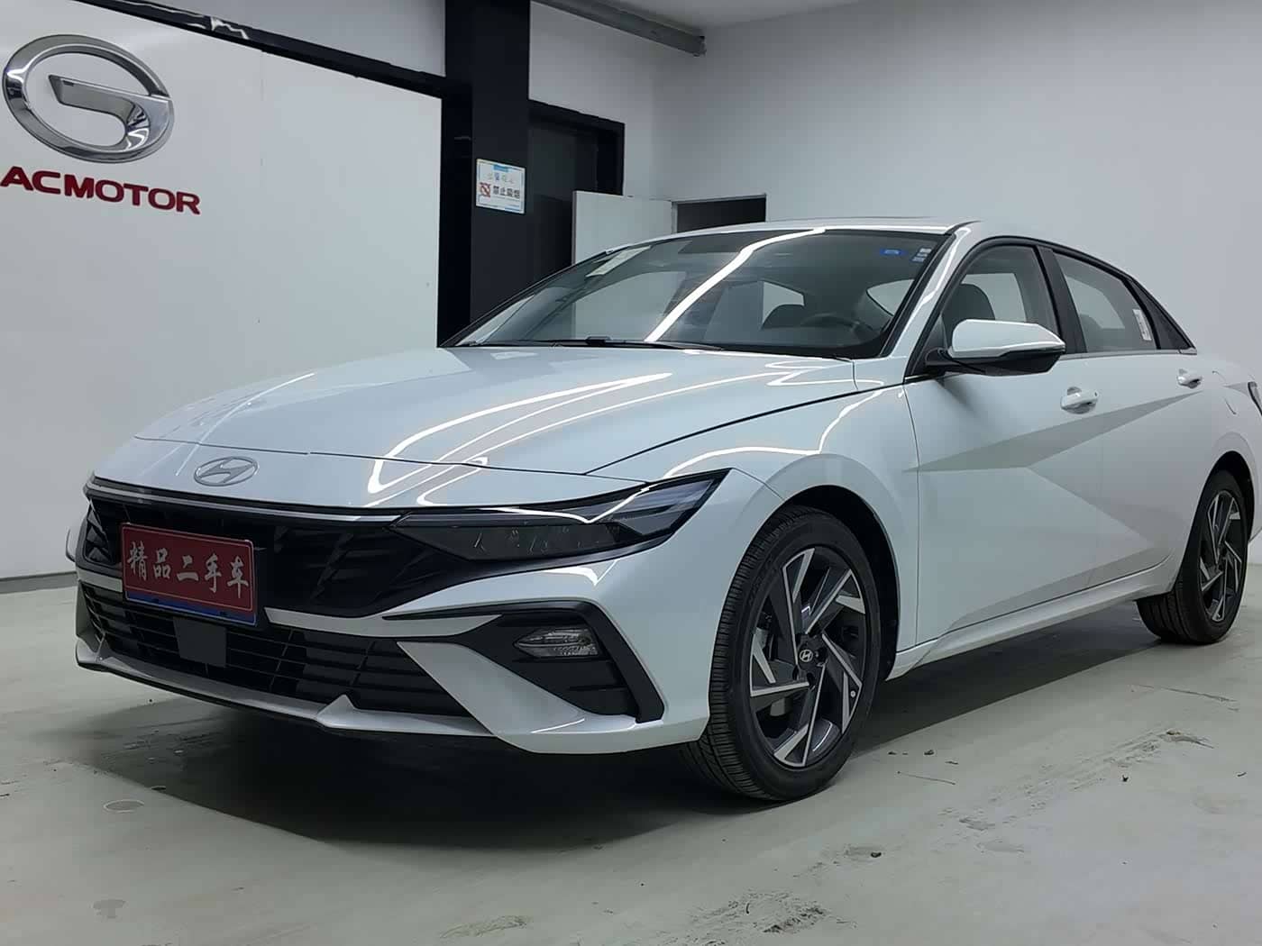 Hyundai Elantra, 2025