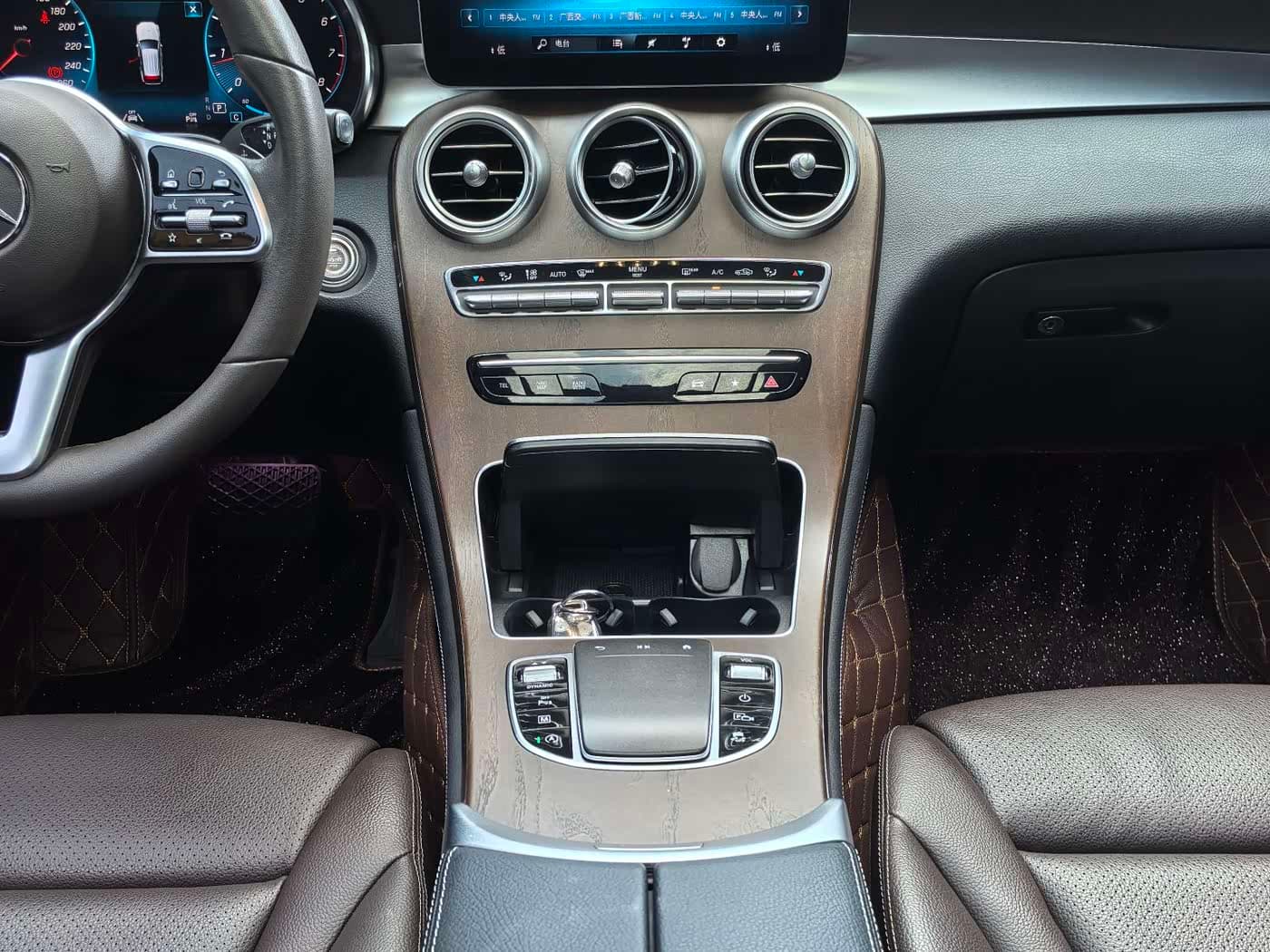Mercedes-Benz GLC 2022 — Фото 11/17