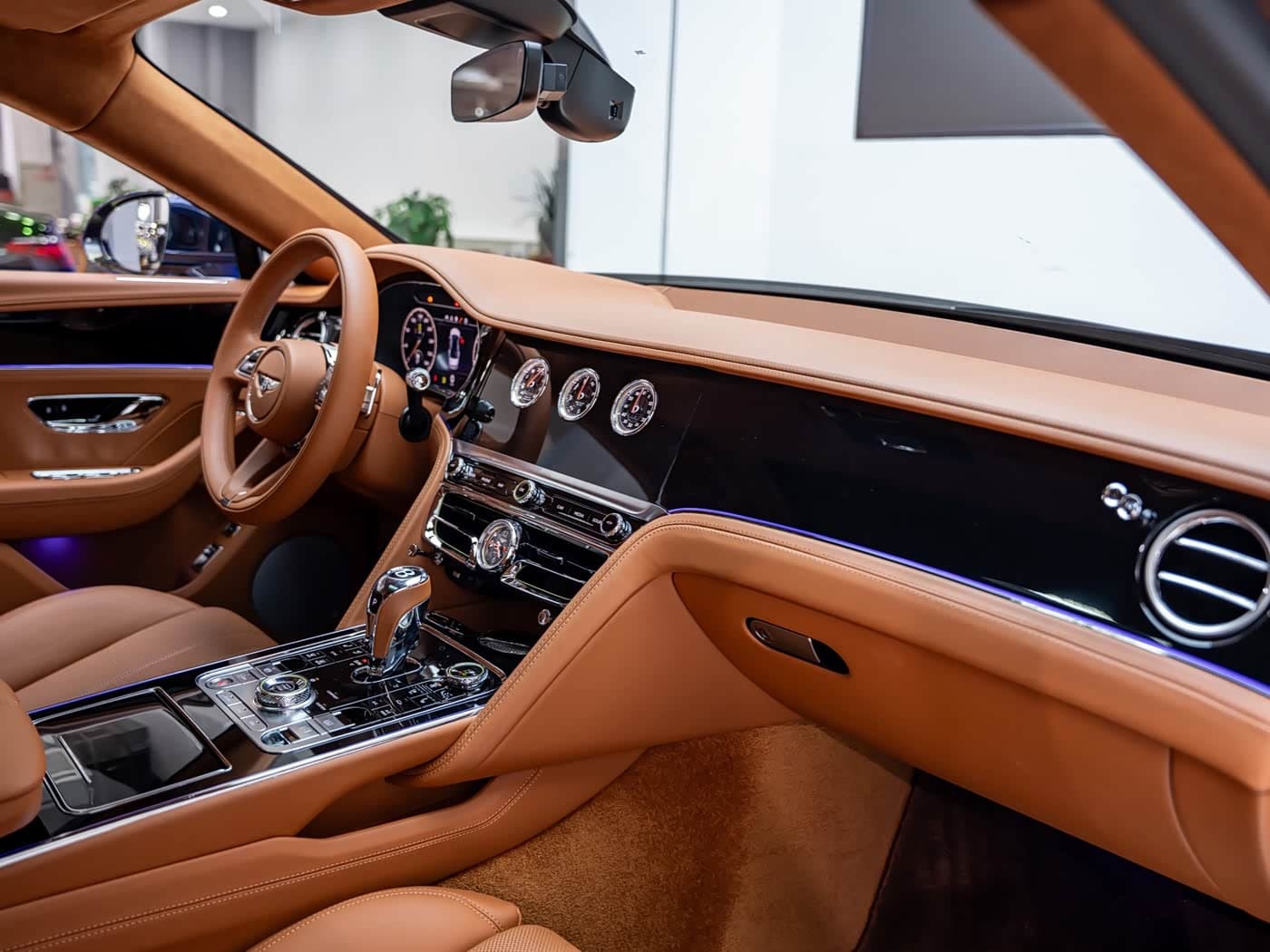 Bentley Flying Spur 2021 — Фото 12/16