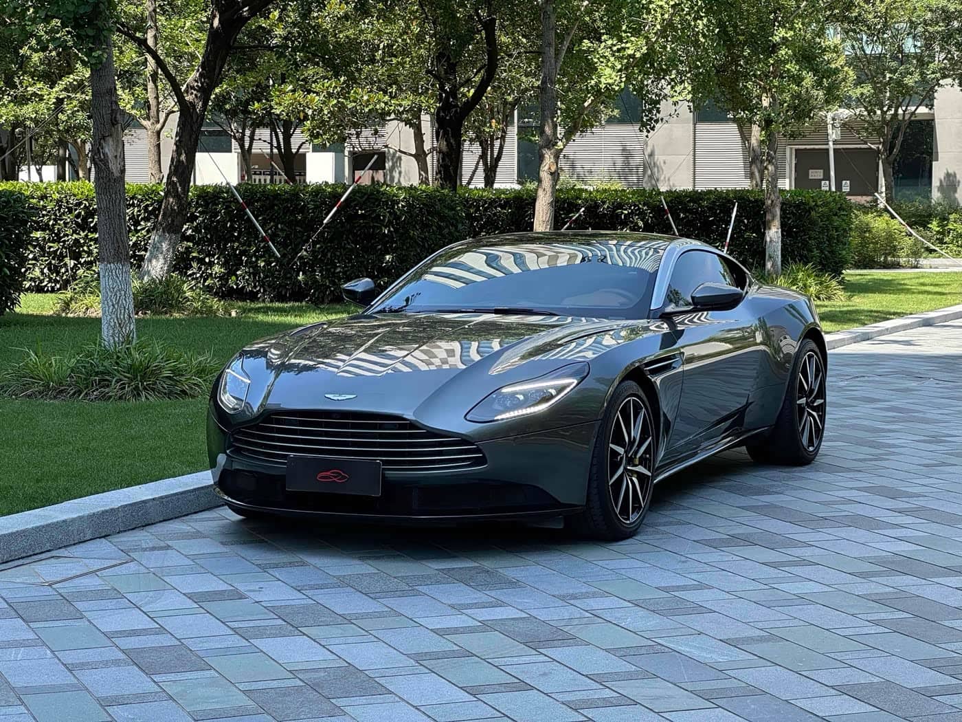 Aston Martin DB11, 2018