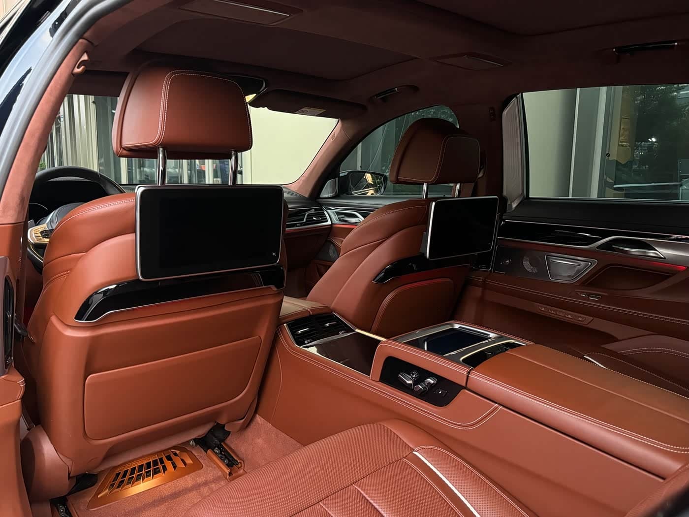 BMW 7 Series 2018 — Фото 20/20