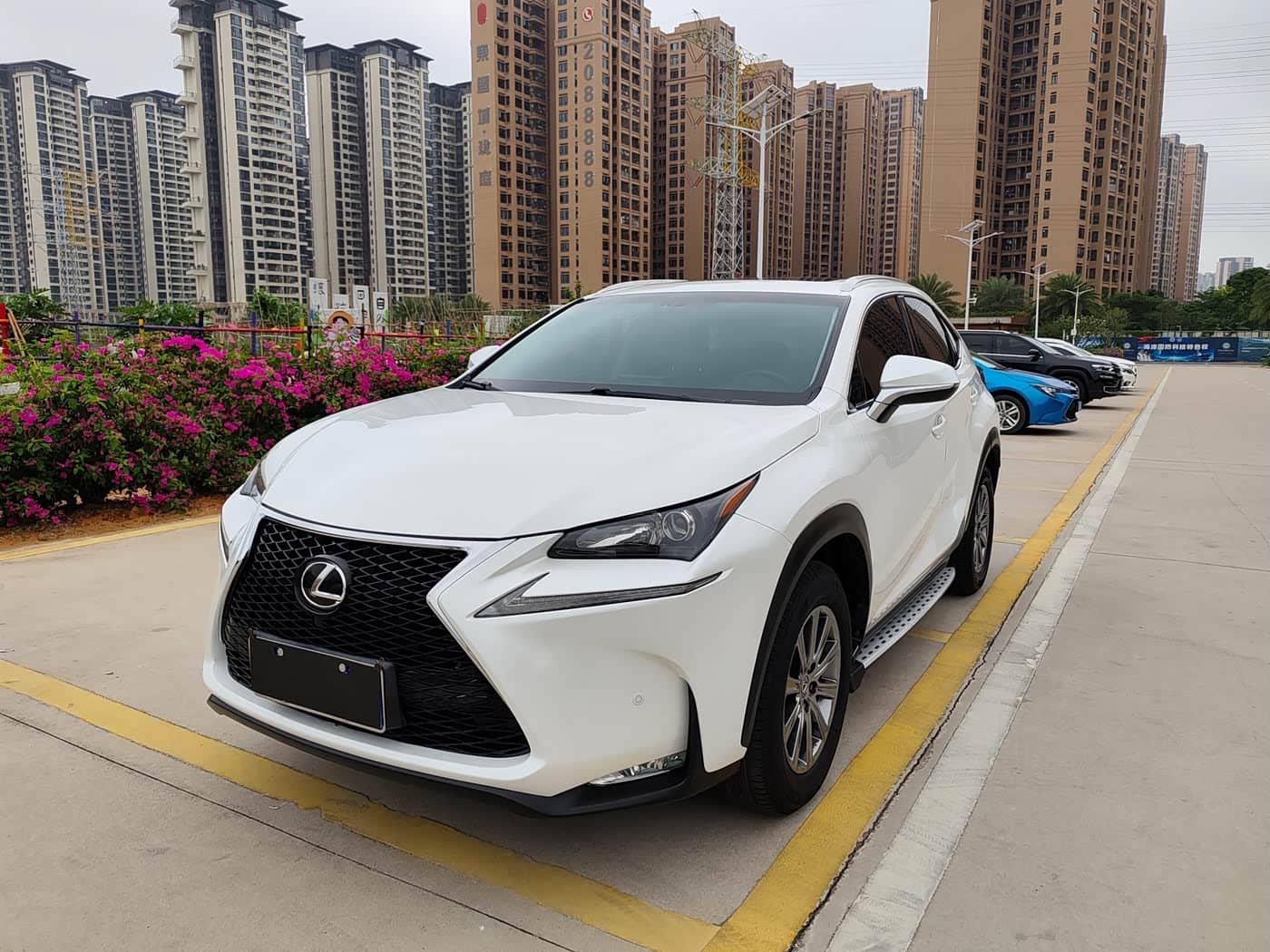 Lexus NX, 2016