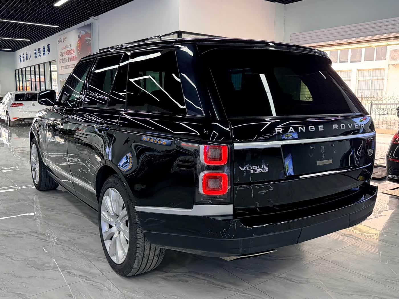 Land Rover Range Rover 2015 — Фото 3/14