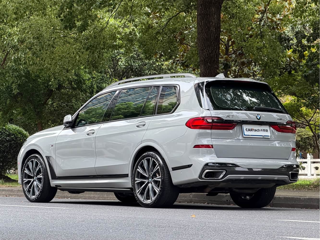 BMW X7 2020 — Фото 6/20