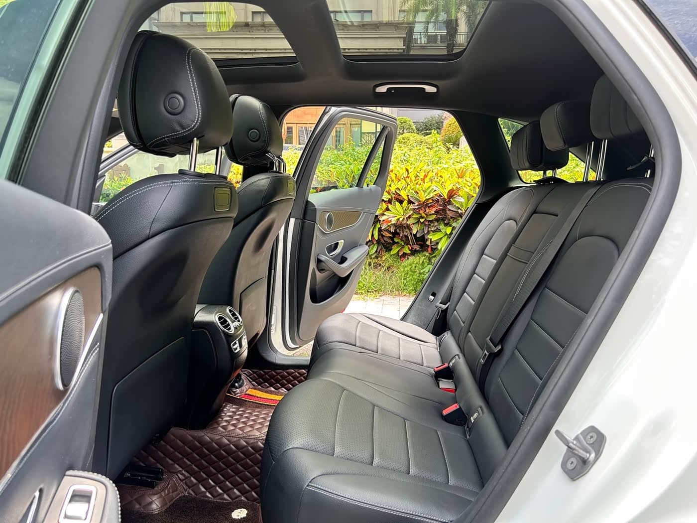 Mercedes-Benz GLC 2018 — Фото 16/20