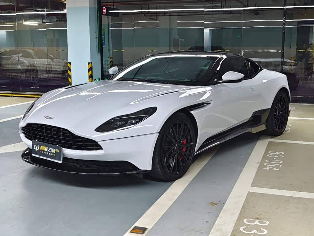 Aston Martin DB11, 2018