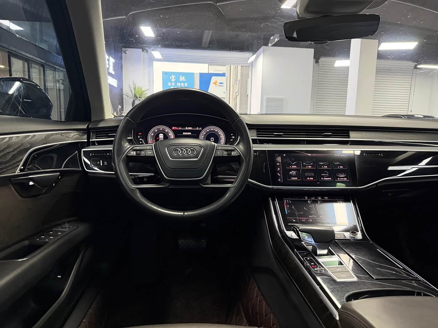 Audi A8 2019 — Фото 7/20
