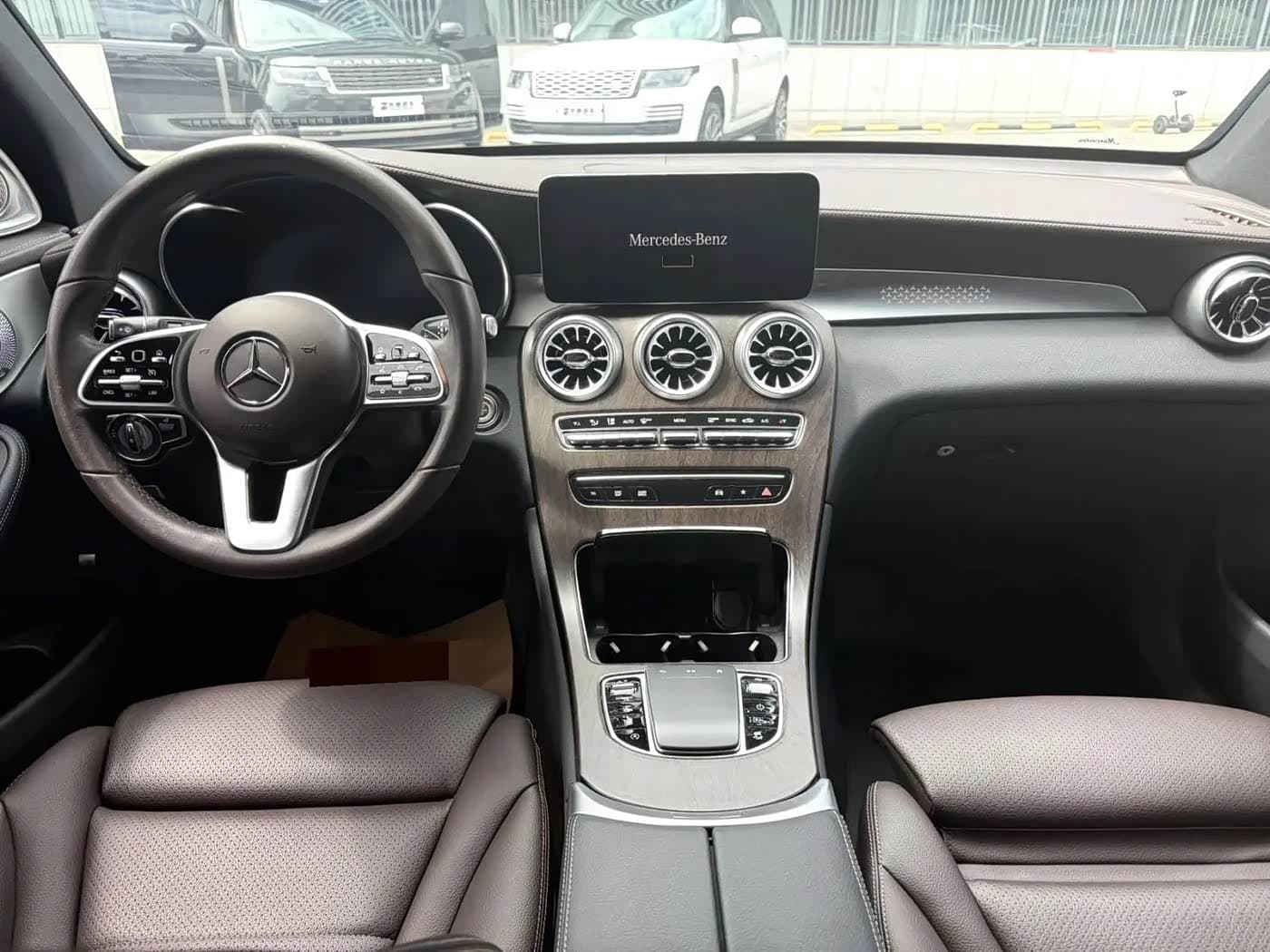 Mercedes-Benz GLC 2022 — Фото 8/9