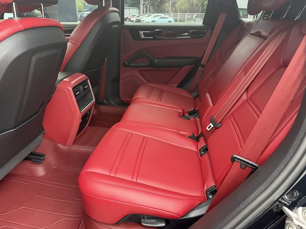 Porsche Cayenne 2019 — Фото 8/18