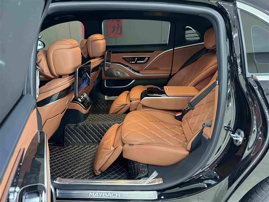 Mercedes-Benz Maybach S-Class 2024 — Фото 8/20