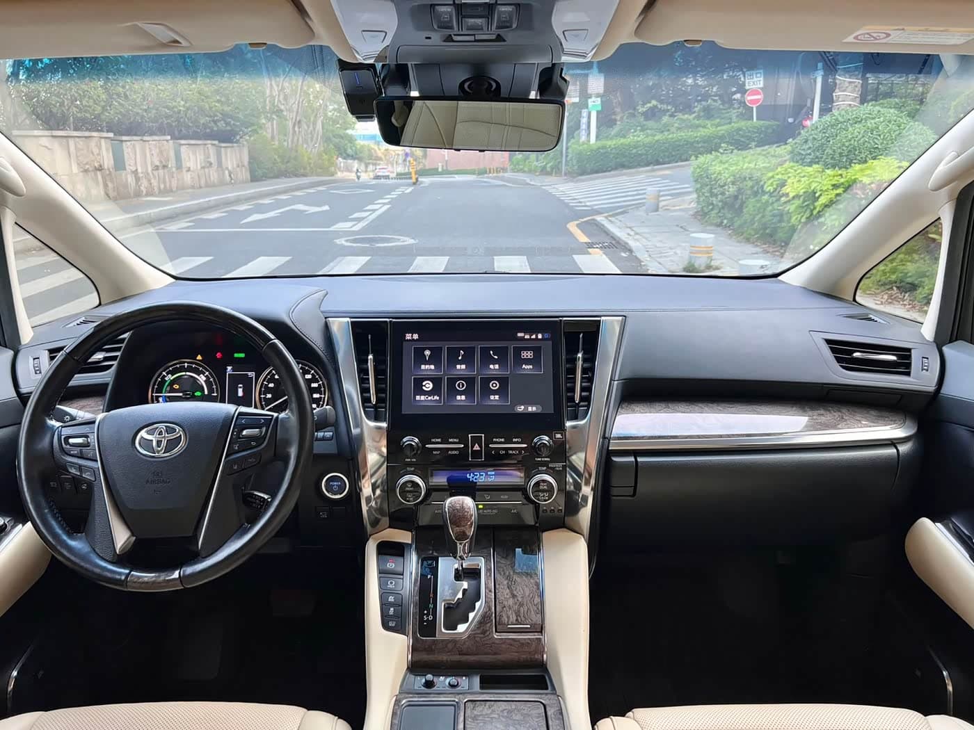 Toyota Alphard 2021 — Фото 8/20