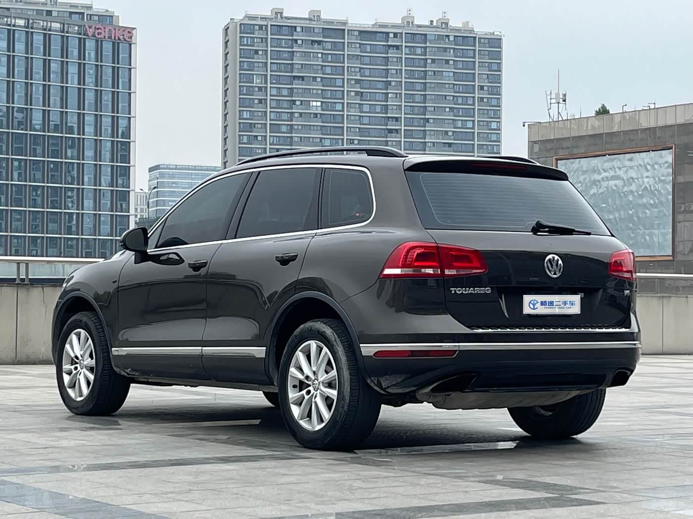 Volkswagen Touareg 2017 — Фото 19/20