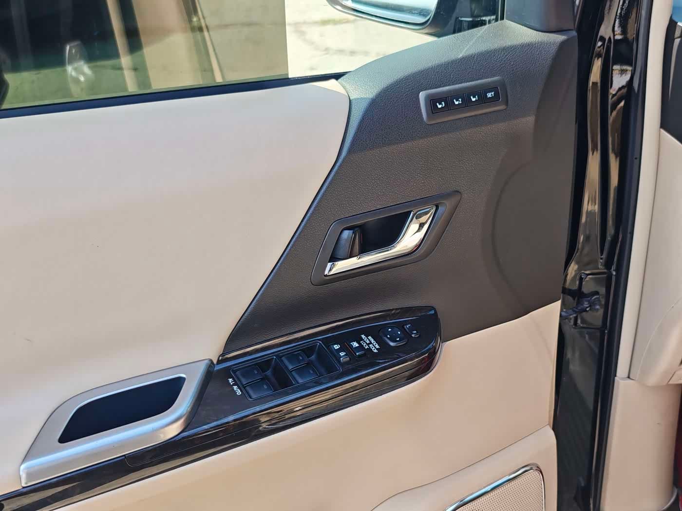 Toyota Alphard 2013 — Фото 18/20