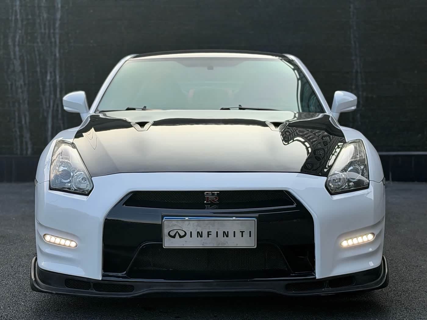 Nissan GT-R 2012 — Фото 2/10