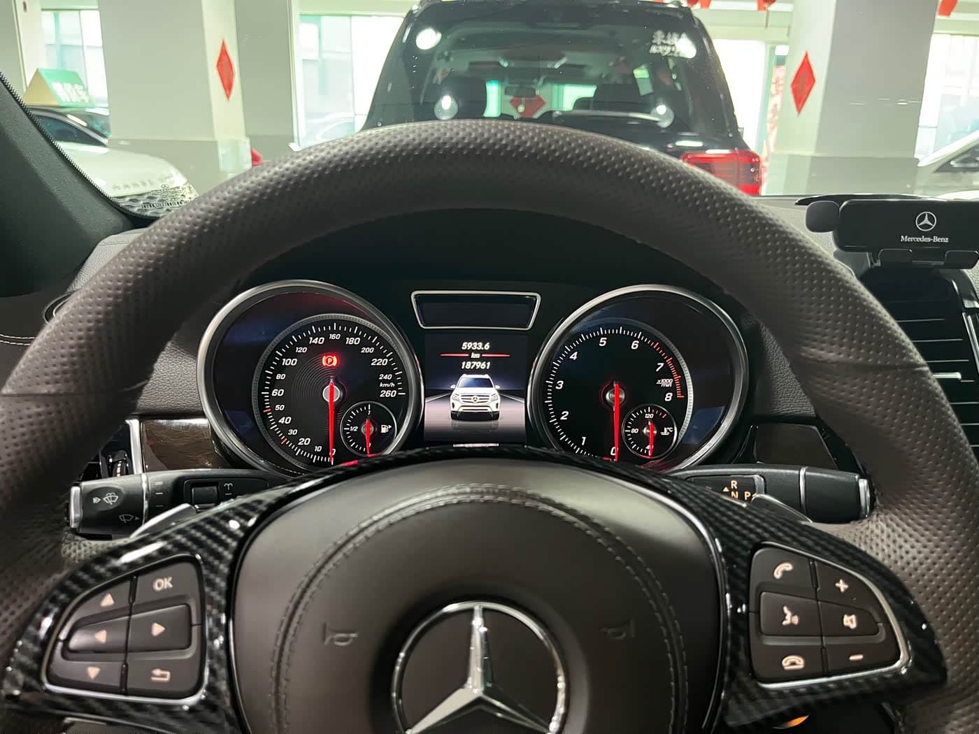 Mercedes-Benz GLS 2018 — Фото 8/20