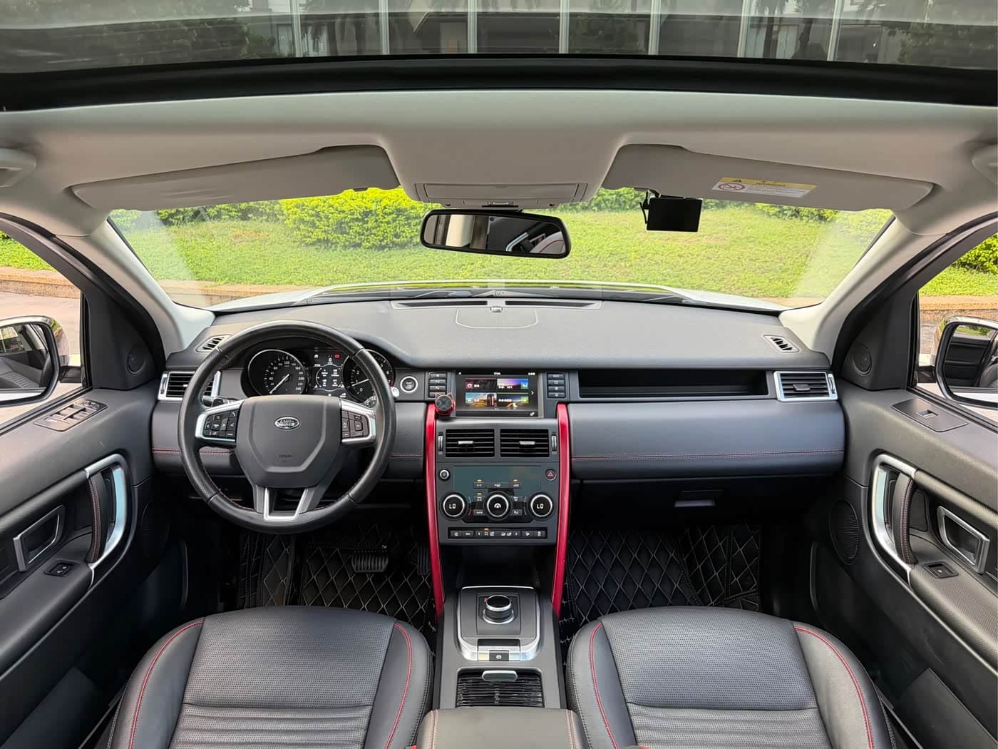 Land Rover Discovery Sport 2020 — Фото 14/20