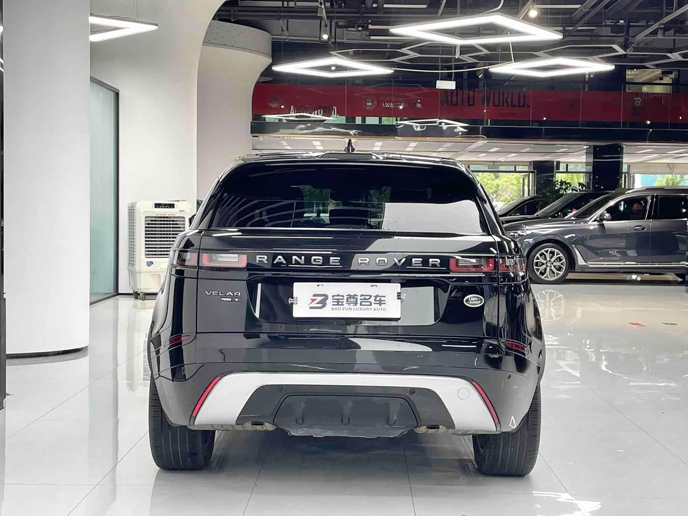 Land Rover Range Rover Velar 2020 — Фото 10/18