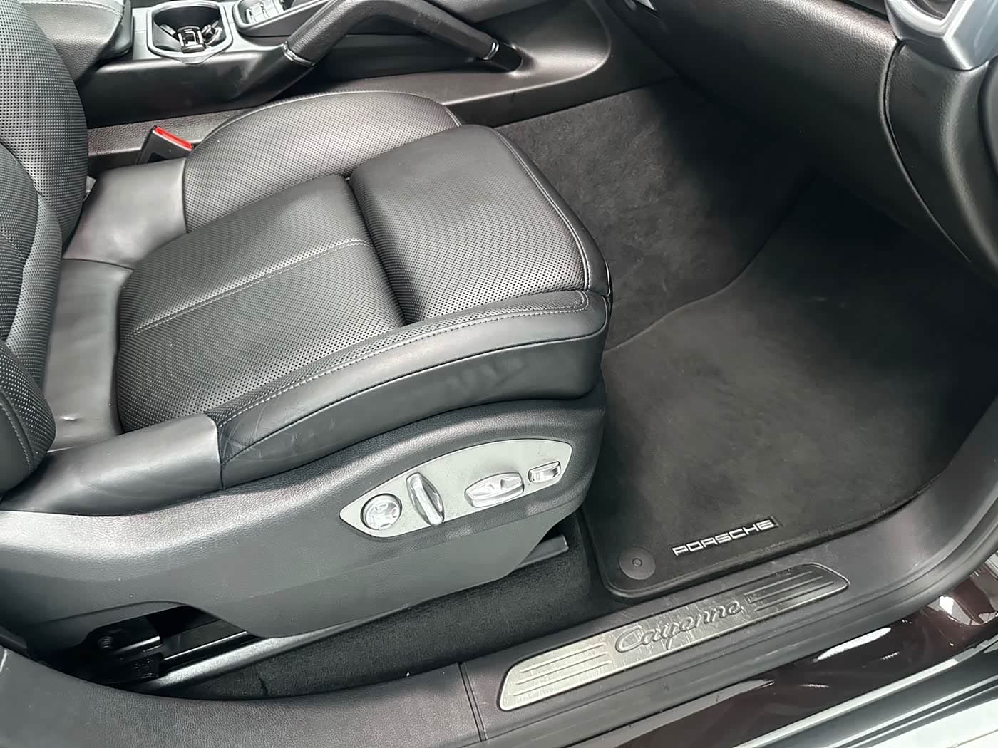 Porsche Cayenne 2017 — Фото 18/20