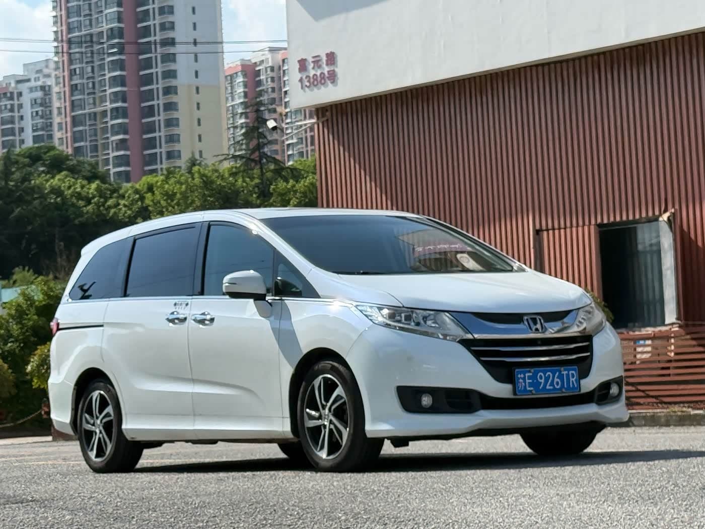 Honda Odyssey 2018 — Фото 6/20