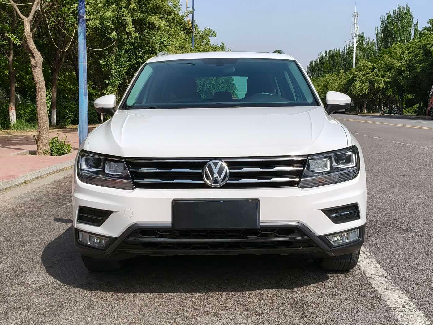 Volkswagen Tiguan L 2017 — Фото 2/9