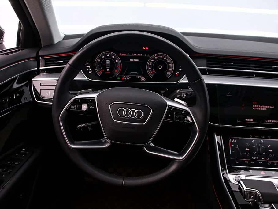 Audi A8 2021 — Фото 7/19