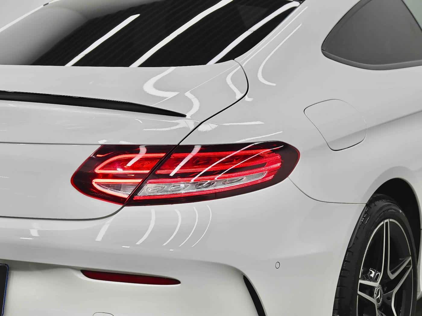 Mercedes-Benz C-Class 2023 — Фото 4/20